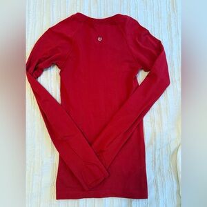 Lululemon Athletica Swiftly Tech Long-Sleeve Shirt 2.0
Hip Length